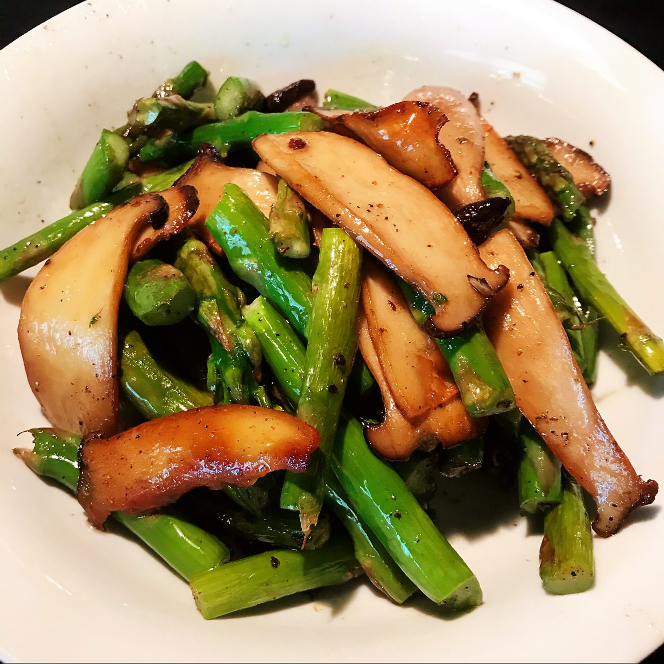 Grilled Asparagus and King Oyster Mushrooms
